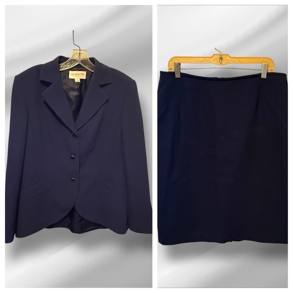 Liz Claiborne Suits‎ Skirt Set